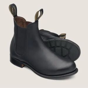 Blundstone WOMEN'S HERITAGE
CHELSEA BOOTS - BLACK #153